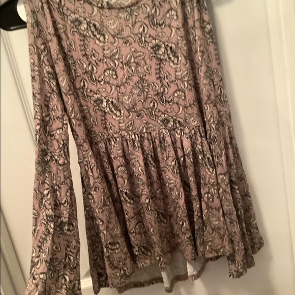 American Eagle Babydoll statement back bell sleeve - Picture 4 of 11